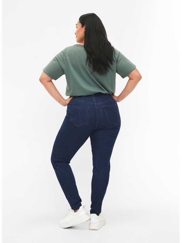Billiga jeans i plus size hösten 2023
